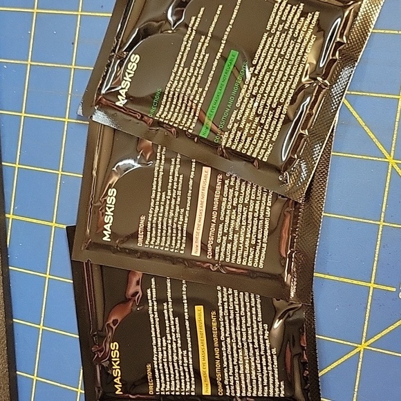 Maskiss Eye Mask Set - Aloe Vera, Caffeine, 24K Gold Set Of 3 - Picture 2 of 2